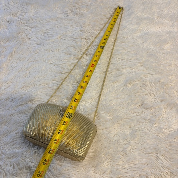 Y&S Original Vintage Rare Clam Shell Shape Gold  Evening crossbody purse - Picture 2 of 13